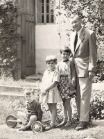 /album/plukovnik-jezdectva-miroslav-broz-1892/dobrovice-1961-zde-len-dor-mir-jpg/